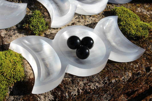 Selenite Triple Moon Dish with 3 Black Obsidian Crystal Spheres ~ Reiki ~ 6.11”x2.80”x.60”~