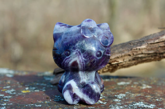 Chevron Amethyst Crystal Kitty ~ Shes a Star~ The Stone of Faith ~ Courage ~ 116 gram ~ 2.45”x1.73”x1.44” ~ Leo ~